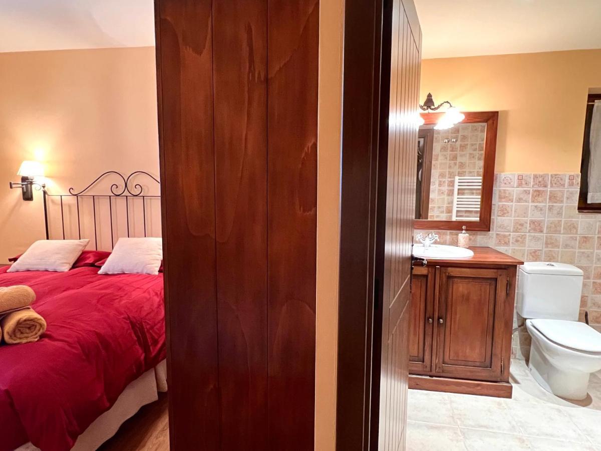 Apartament De La Vall Ferrera - L'Amfitriona Areu Exteriör bild