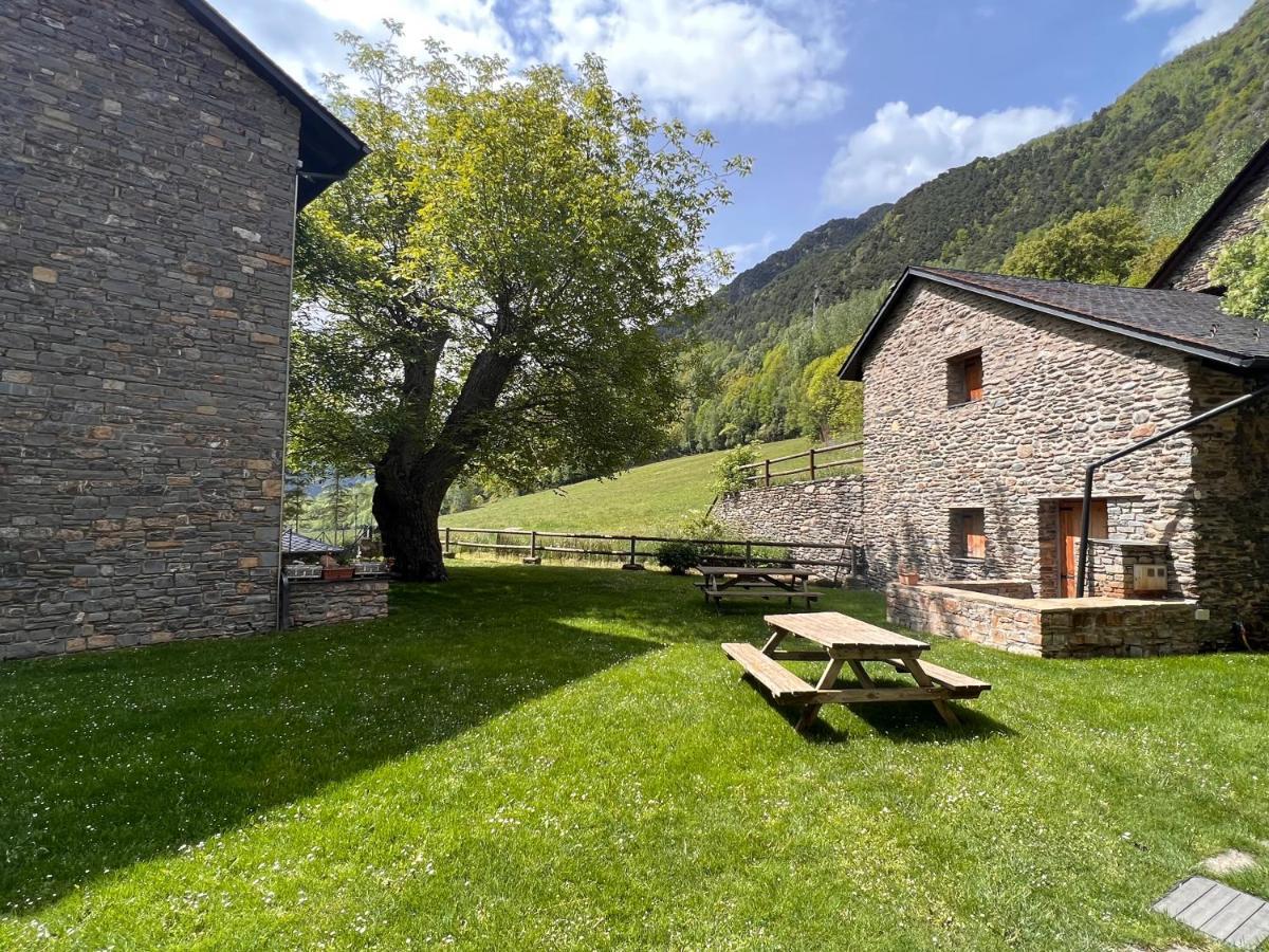 Apartament De La Vall Ferrera - L'Amfitriona Areu Exteriör bild